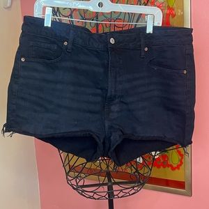 Old navy stretch denim shorts size 18 never worn